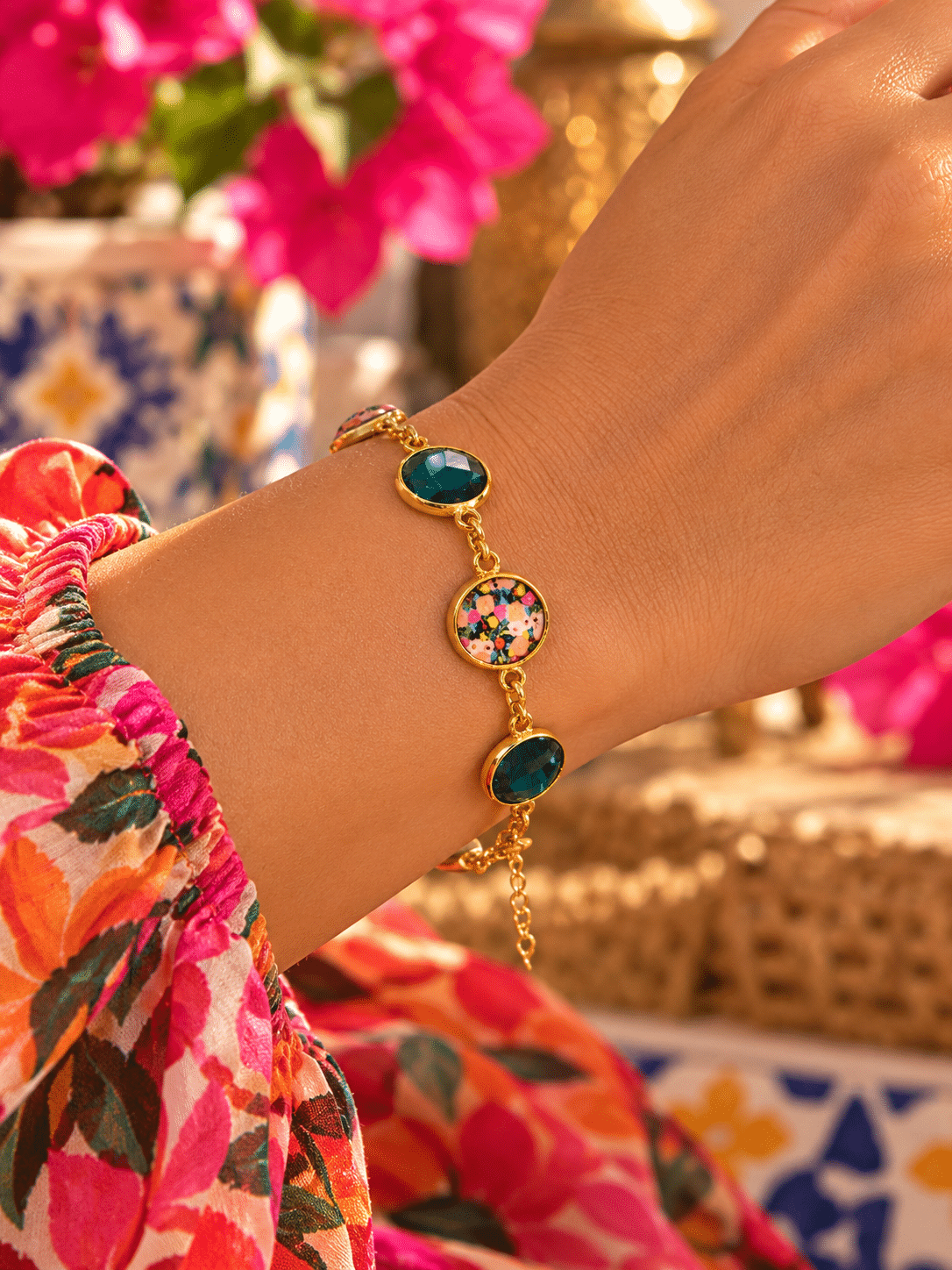 🌸✨ Emerald Blessings – Emerald Gem & Colorful Floral, Gold-Tone Bezel Link Bracelet