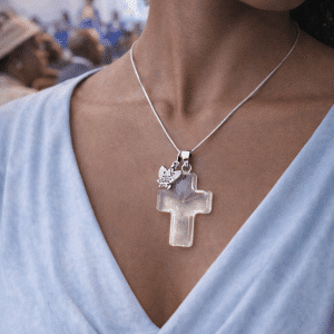 🕊️✨ "Heavenly Guardian" – Handcrafted Clear Resin Cross Necklace with Silver Angel Charm